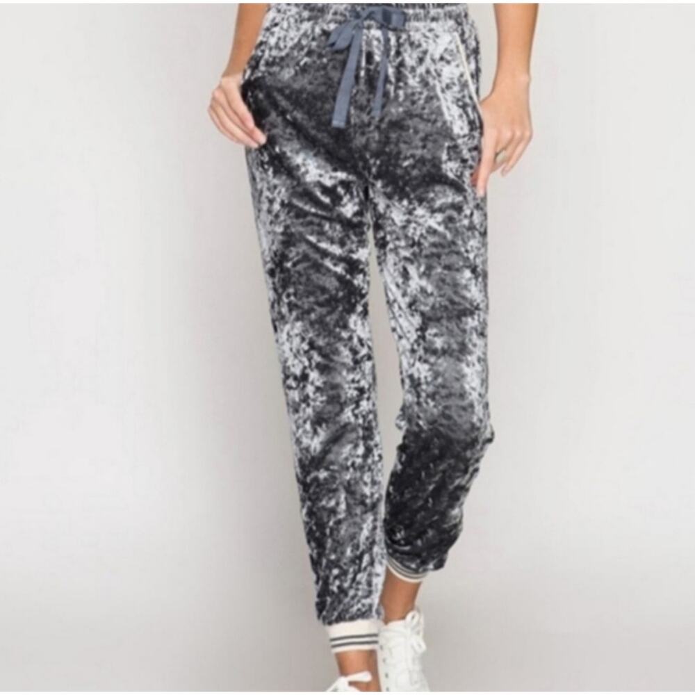 NWT She + Sky Soft Velour Joggers Pants with Pockets, Elastic Waist, Blue, Small